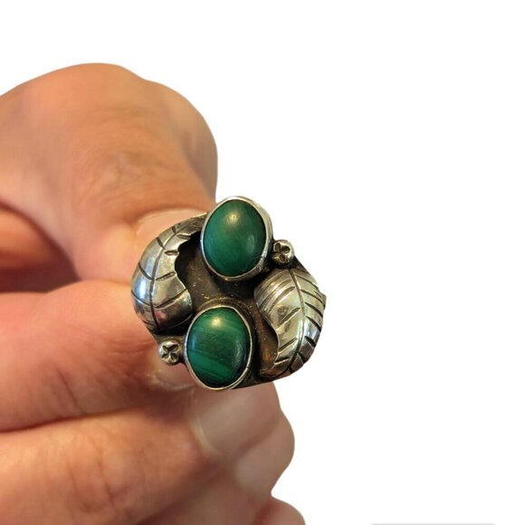 Native Sterling Silver Malachite Leaf Ring Boho Size 7.5 Southwestern Gemstone - Picture 1 of 6